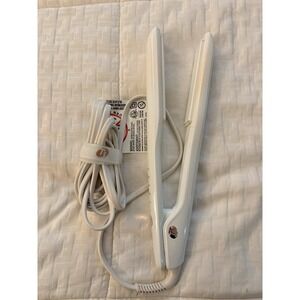 T3 SinglePass Compact Styling Iron White Rose Gold Travel Flat Iron 77570 27W‎